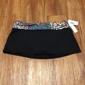 Kenneth Cole New York Swim Skirt Size Small
